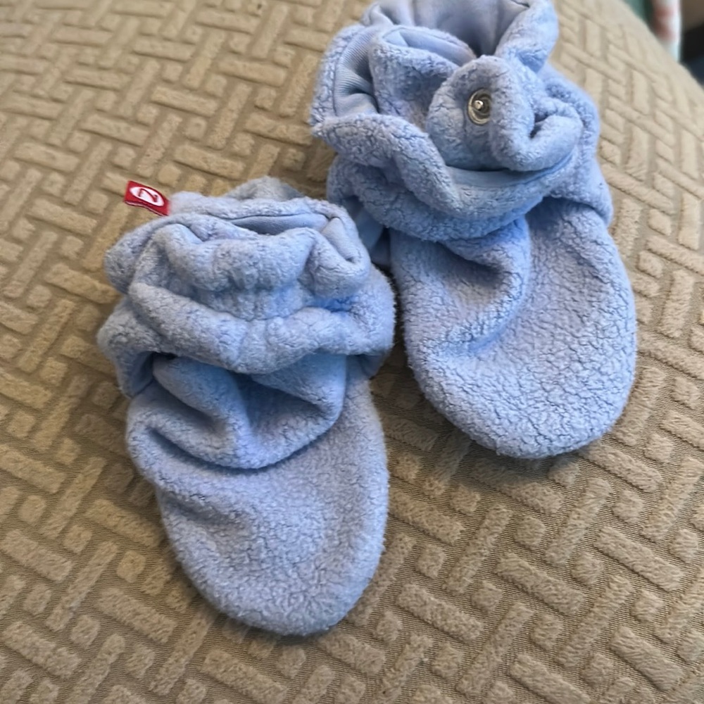 Zutano 24month fleece booties